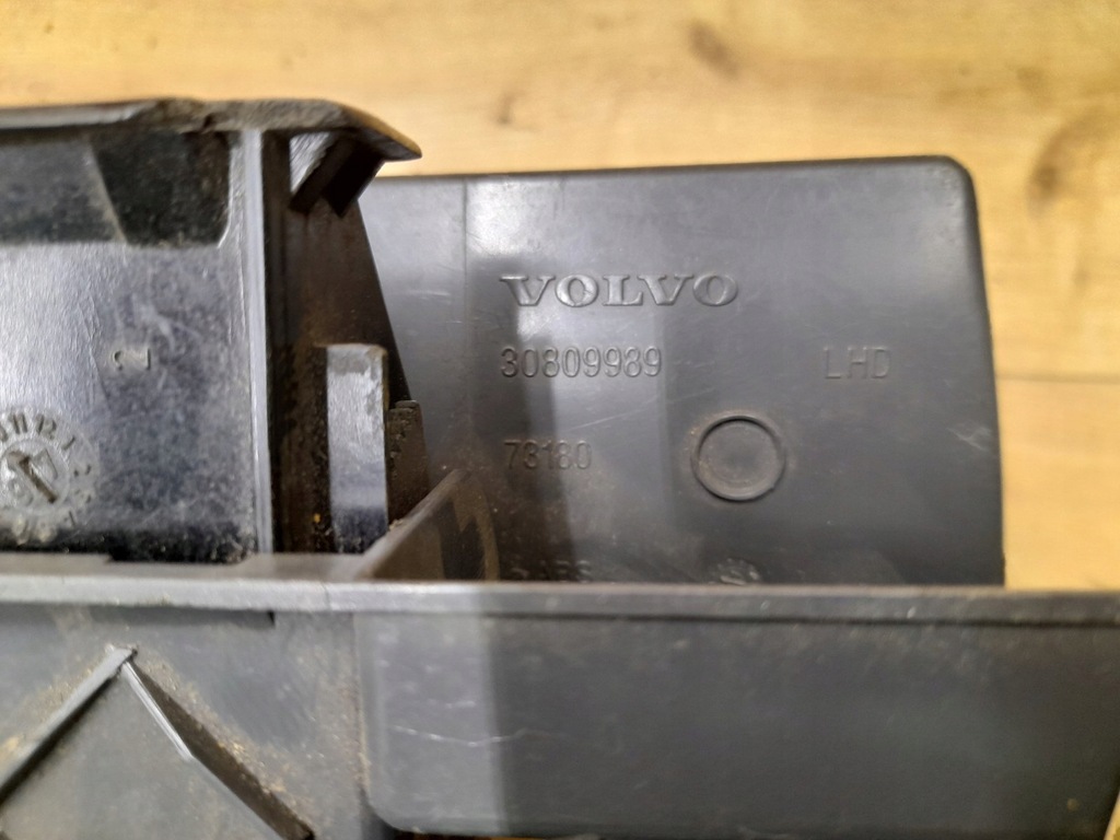 фото №3, Попільничка volvo v40 s40