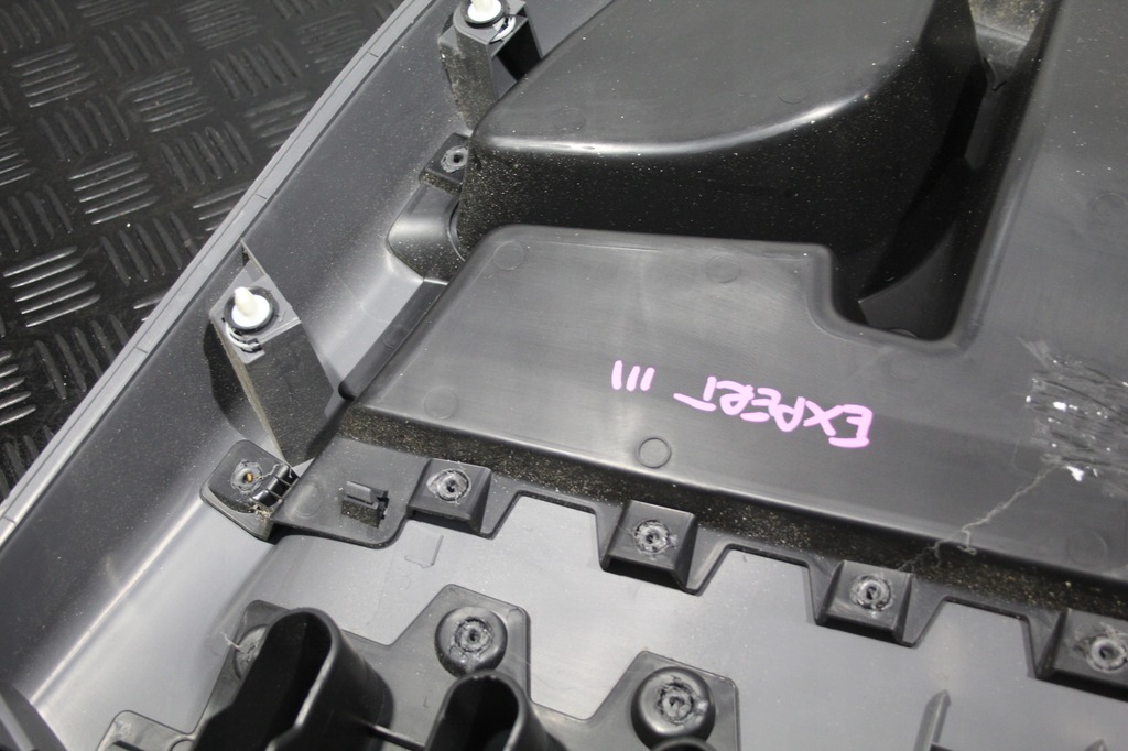 фото №7, Оббивка обшивка двері лівий перед traveller expert iii 3