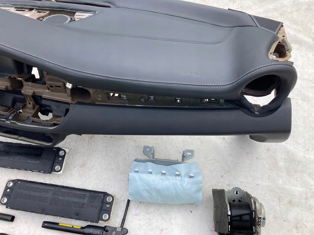 фото №7, Alfa roemo giulia панель приладів панель приладів консоль подушки безпеки