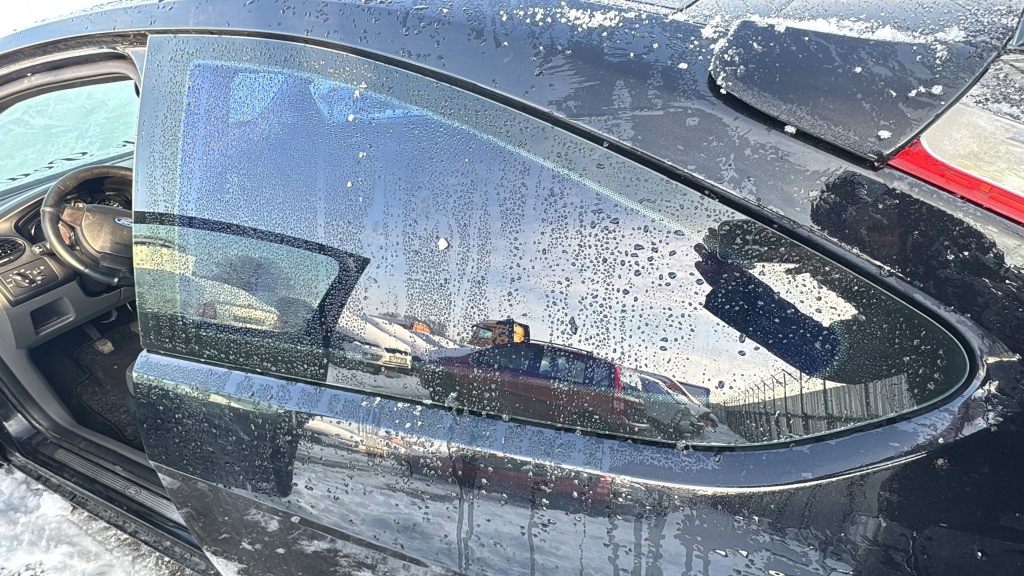 фото №1, Ford focus ii 3 дверной rok 2009 стекло боковая левая