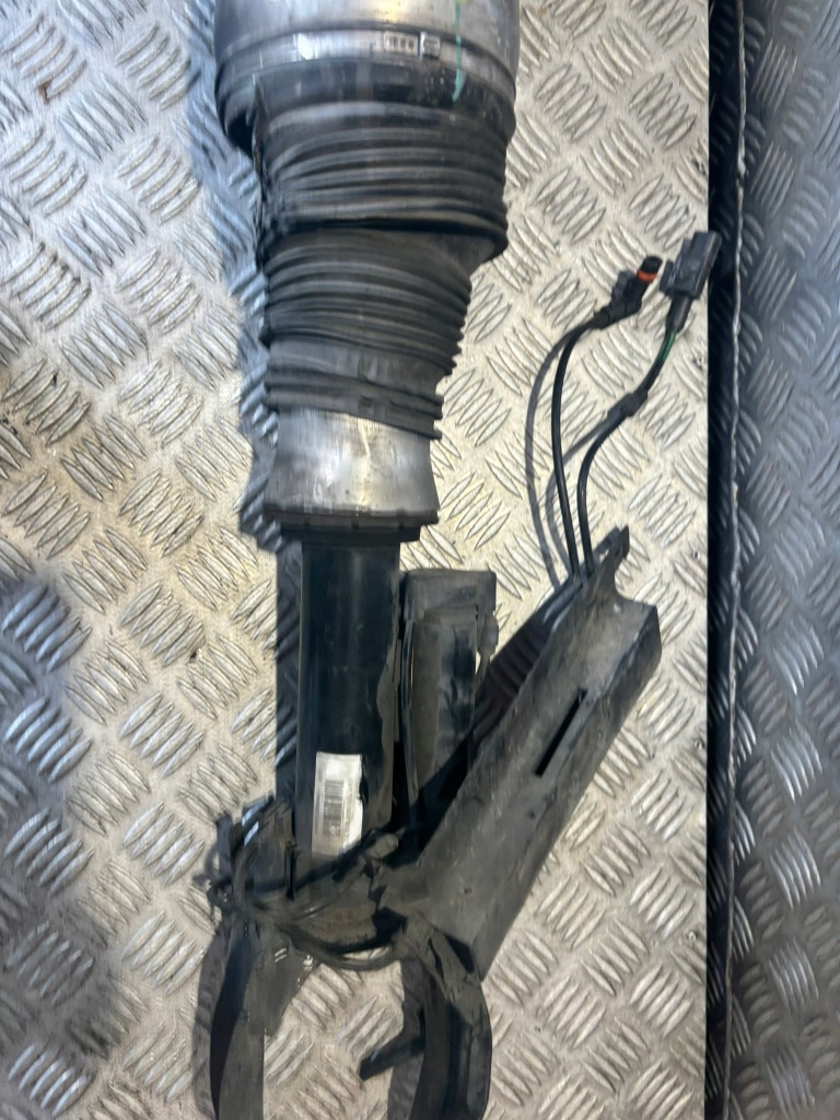 Амортизатор перед передній лівий airmatic mercedes w166 ml a1663204166 Доставка