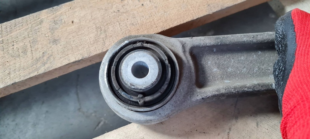 фото №14, A6 c8 4k рычаг правый перед передний 4m0407156e a7 4k q7 q8 4m