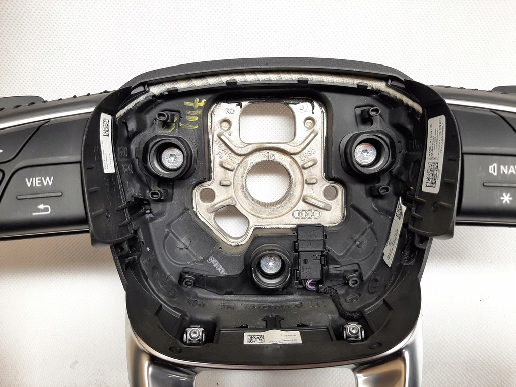 фото №8, Повітропровід audi q7 4m s-line пелюстки перемикання зрізана 4m0419689