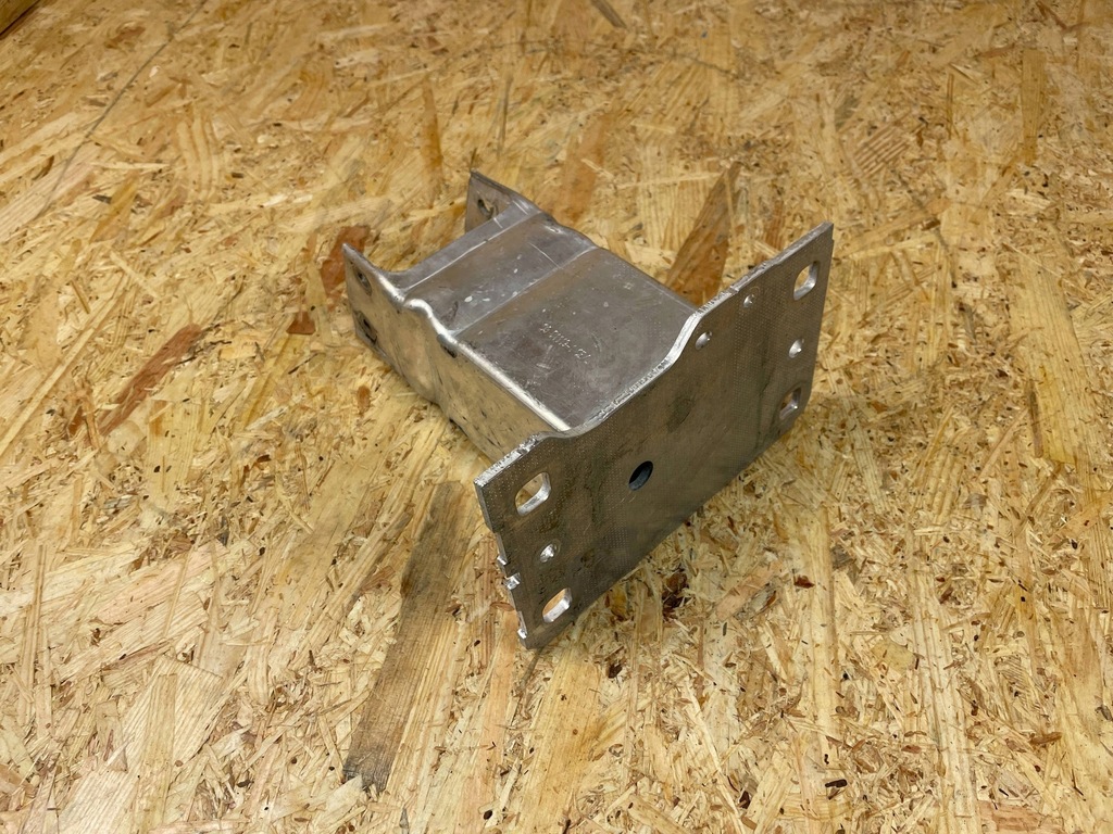 фото №8, Кронштейн кронштейн кронштейн крыла перед левый audi e-tron 55 4ke 4ke803503