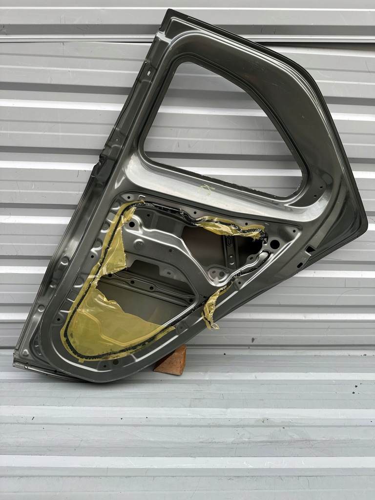 фото №12, Toyota aygo x cross 22r- дверь правое задние правый задняя