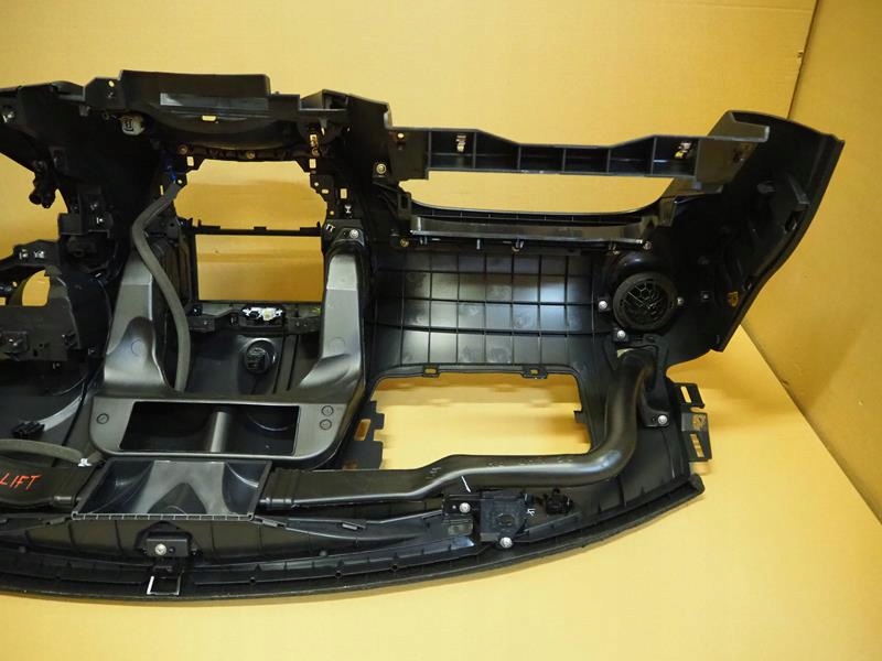 фото №10, Приборная панель консоль nissan juke lift