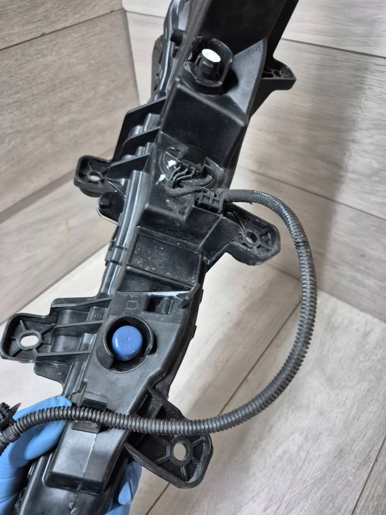 13039. peugeot 208 2 gt-line фара led правый  9824241180 Киев