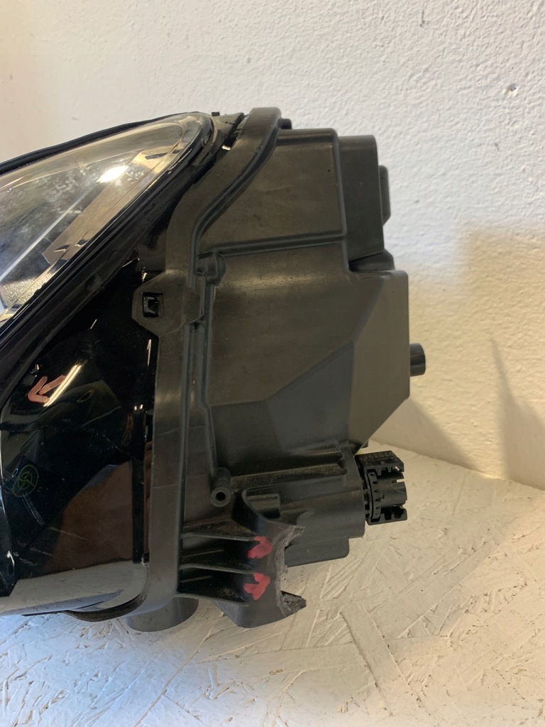 фото №5, Audi q4 e-tron лампа перед левая matrix