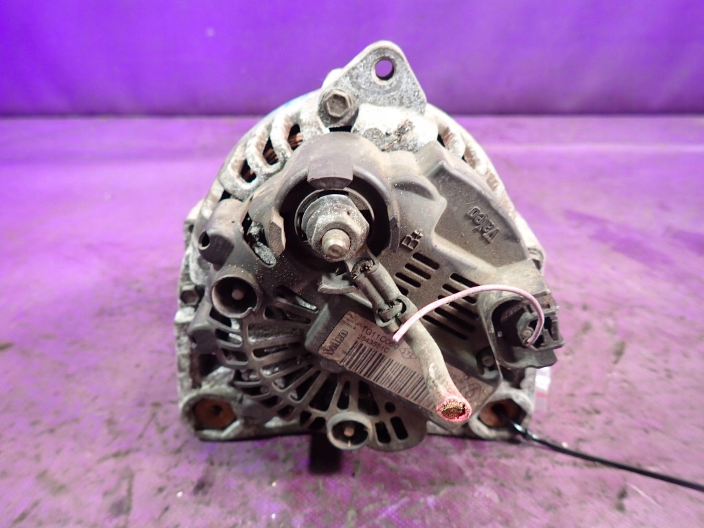 Renault megane 2 06-12 1.6 генератор 8200667619b Оригинал