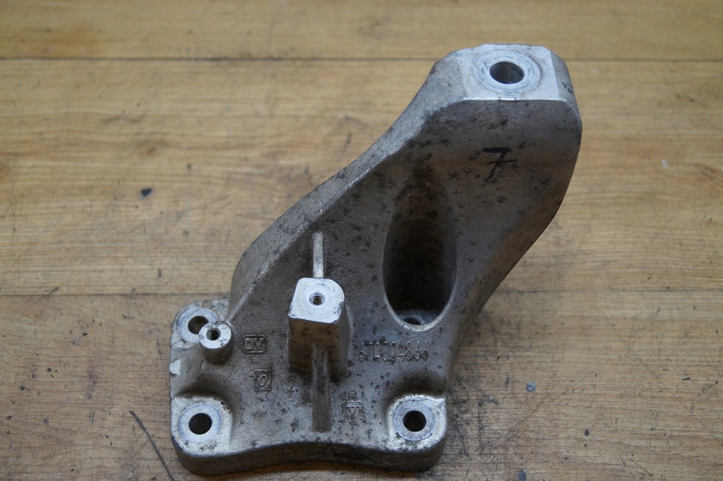 фото №1, Кронштейн кріплення кронштейн maserati ghibli 3.0d