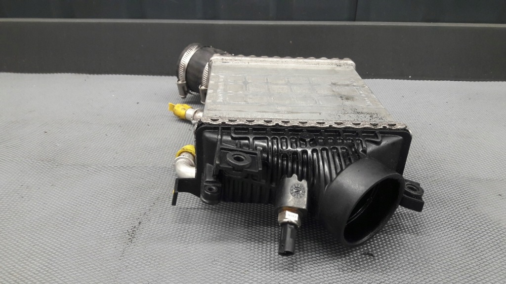 Купити 059145803q інтеркулер audi a7 3.0 tdi