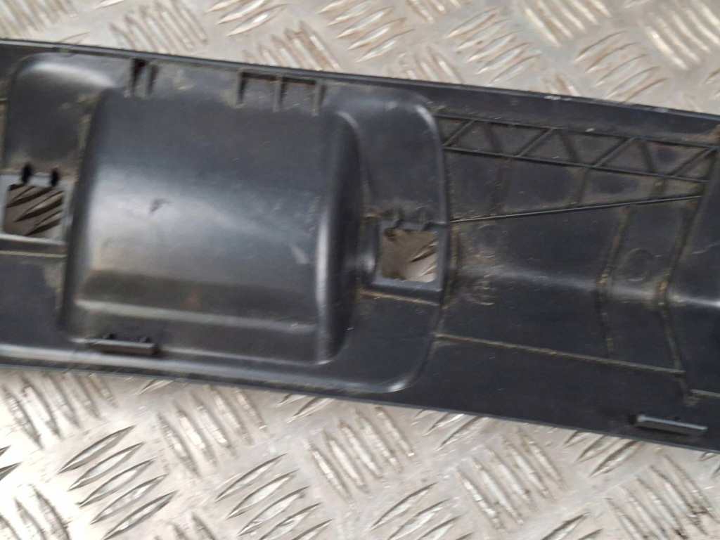 Накладка поріг багажника mercedes-benz gla w156 x156 a1567400272 Доставка