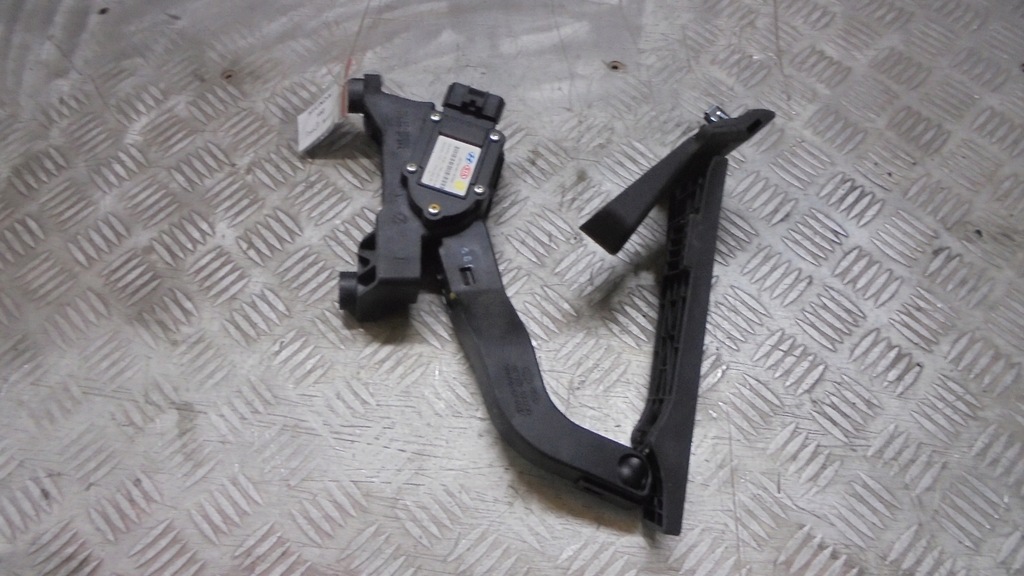 фото №1, Педаль газа hyundai i40 1.7 crdi 2014