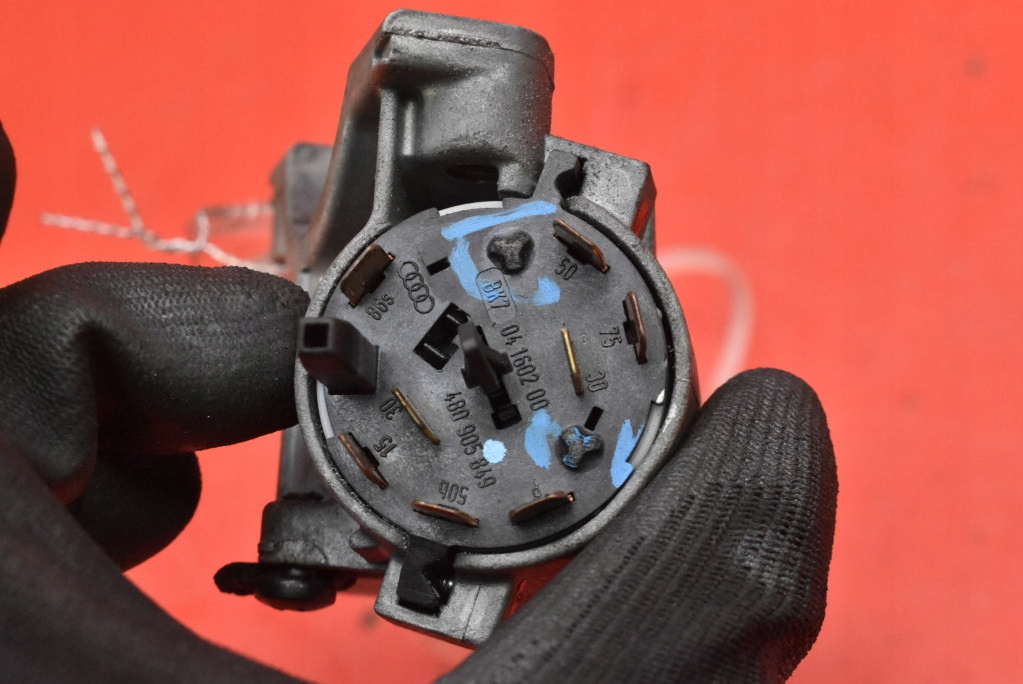 фото №8, Замок запалювання ключ 4b0905851c seat leon 1 i 1.6 16v 105 km 99-05