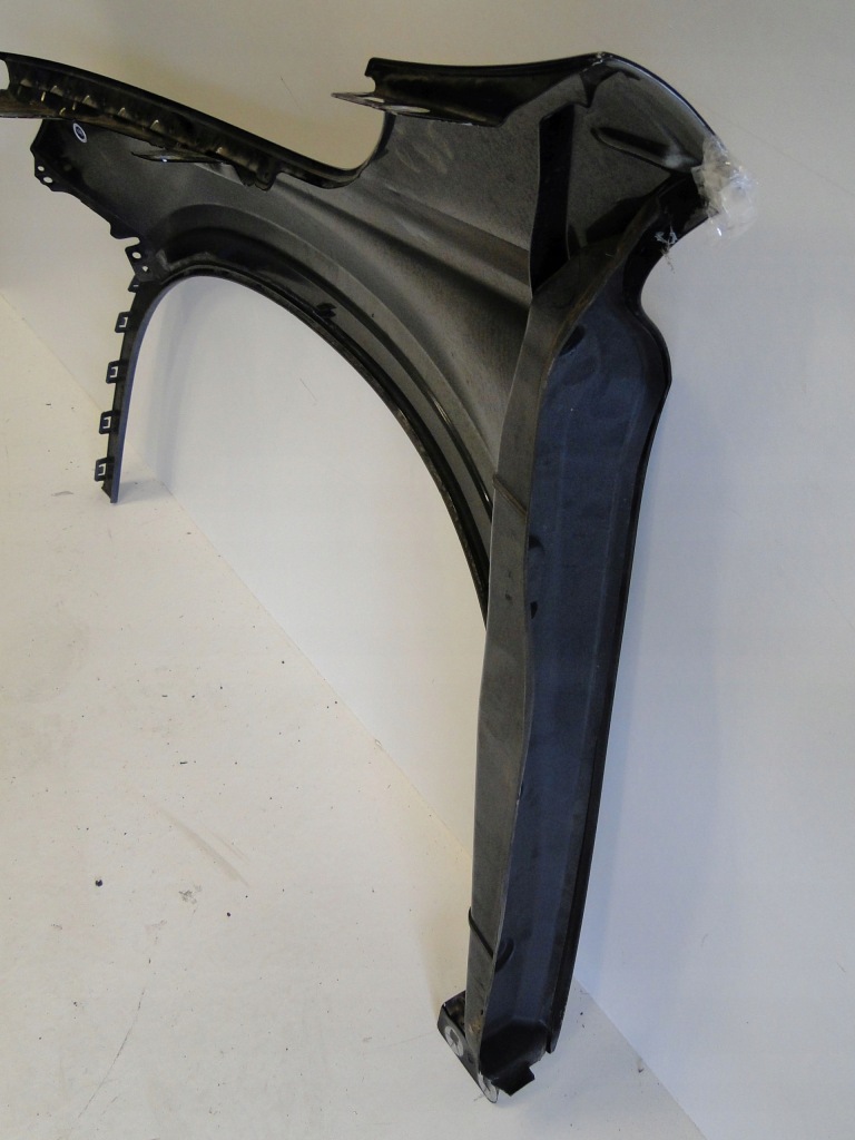 фото №15, Mercedes крыло передний правый перед молдинг 191 чёрный gla 156 x156