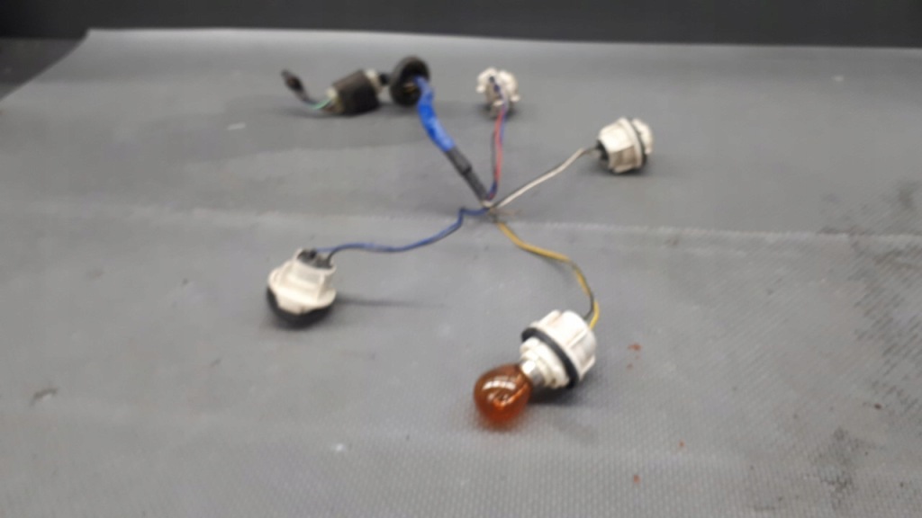 Купити Вкладиш лампи правий задня kalos