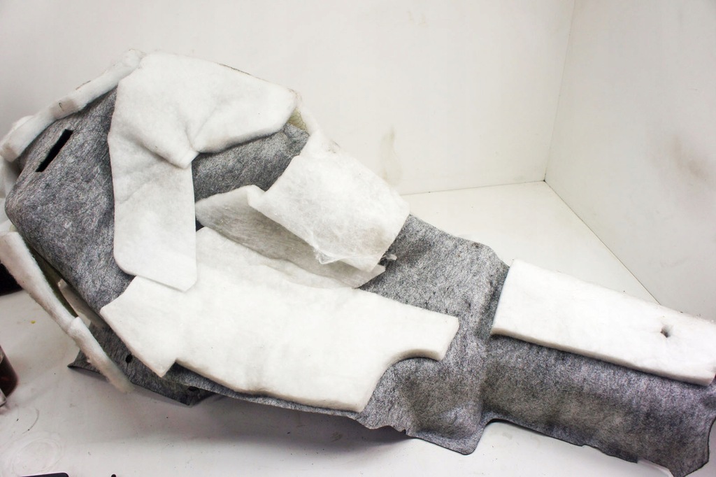 фото №5, Kd188 ford mustang vi обшивка багажника левый задняя