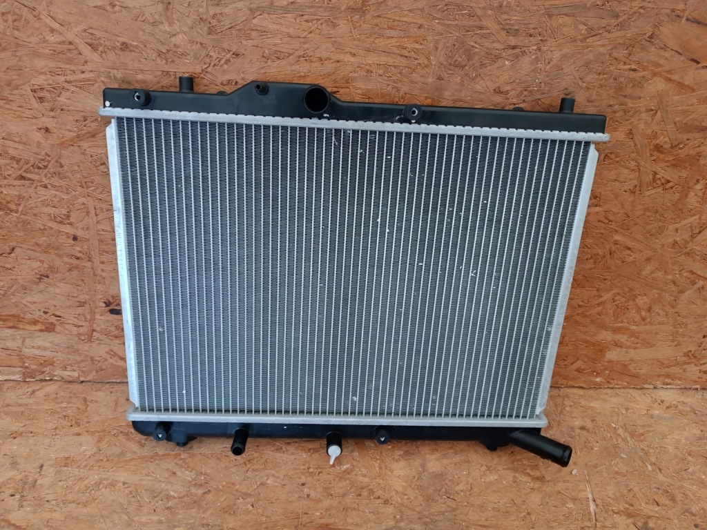 Радиатор воды suzuki swift v 2012- дизель Киев