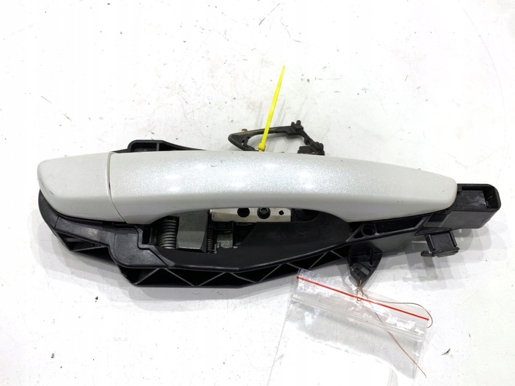 Купить Ручка наружная правый перед opel grandland suv белый перламутр