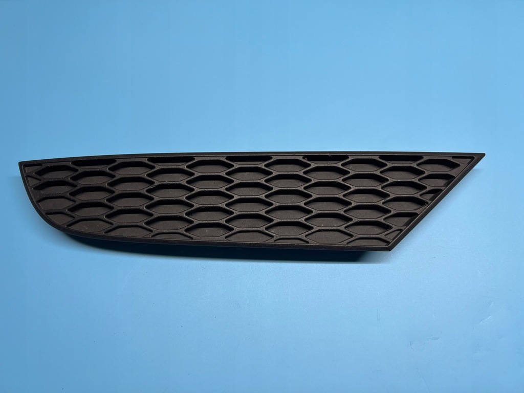 фото №1, Оригинальная решётка правая заглушка бампера mercedes actros a9438851522