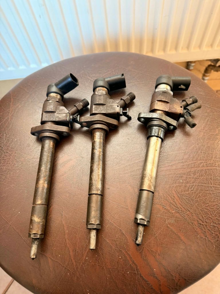 Купить Форсунка citroen c4 9657144580