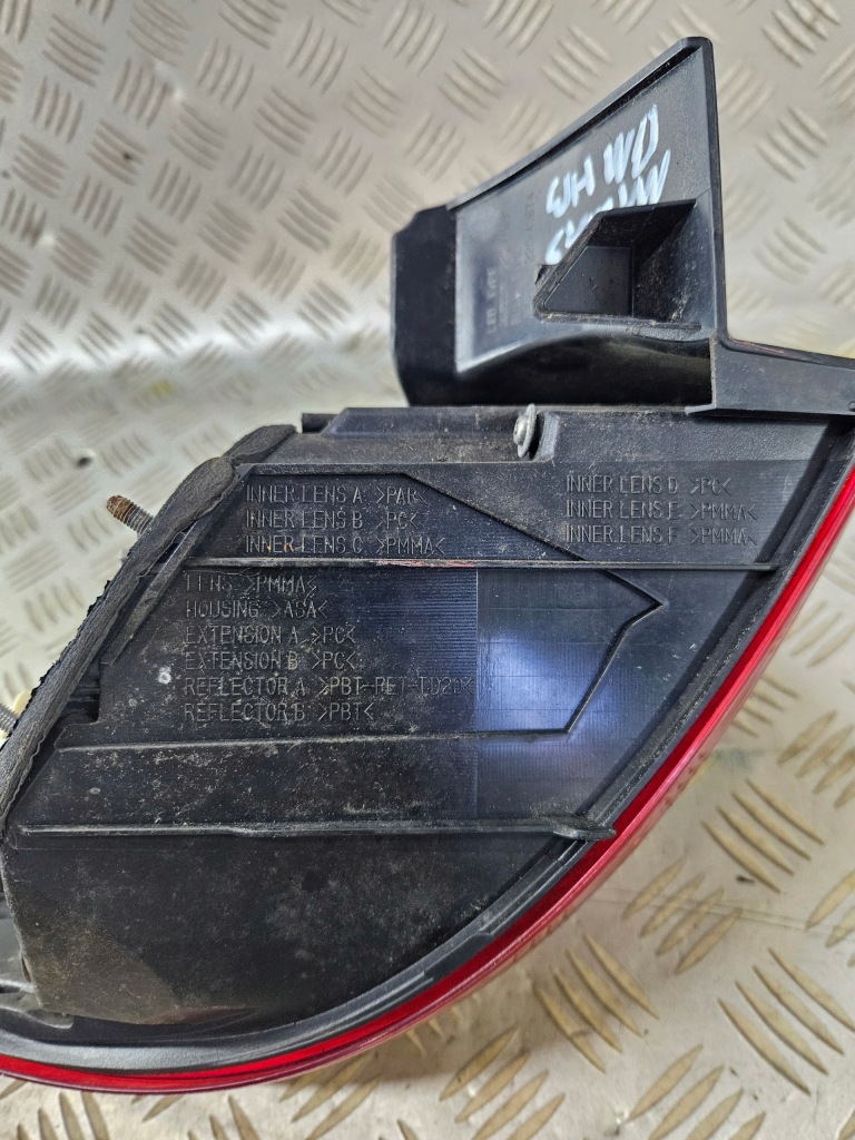 Фара правый  задняя задний  w крыло mazda 3 3 bm led хэтчбек Доставка