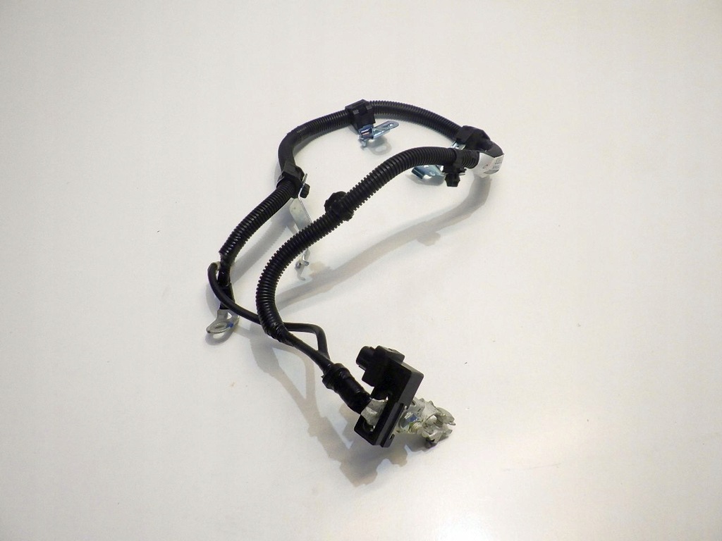 фото №1, Sx4 s cross 1.4h 2022 новый model клемма аккумулятор