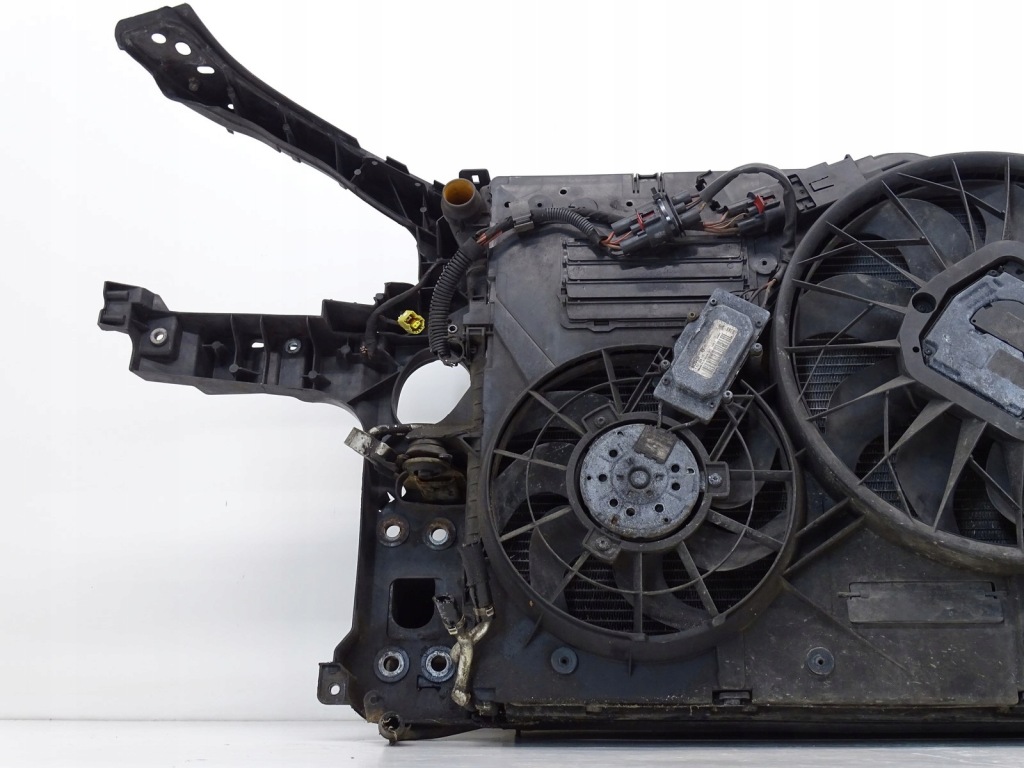 Комплект  ремень перед передний audi q7 4l 1 3.0 tdi cas v6 Цена