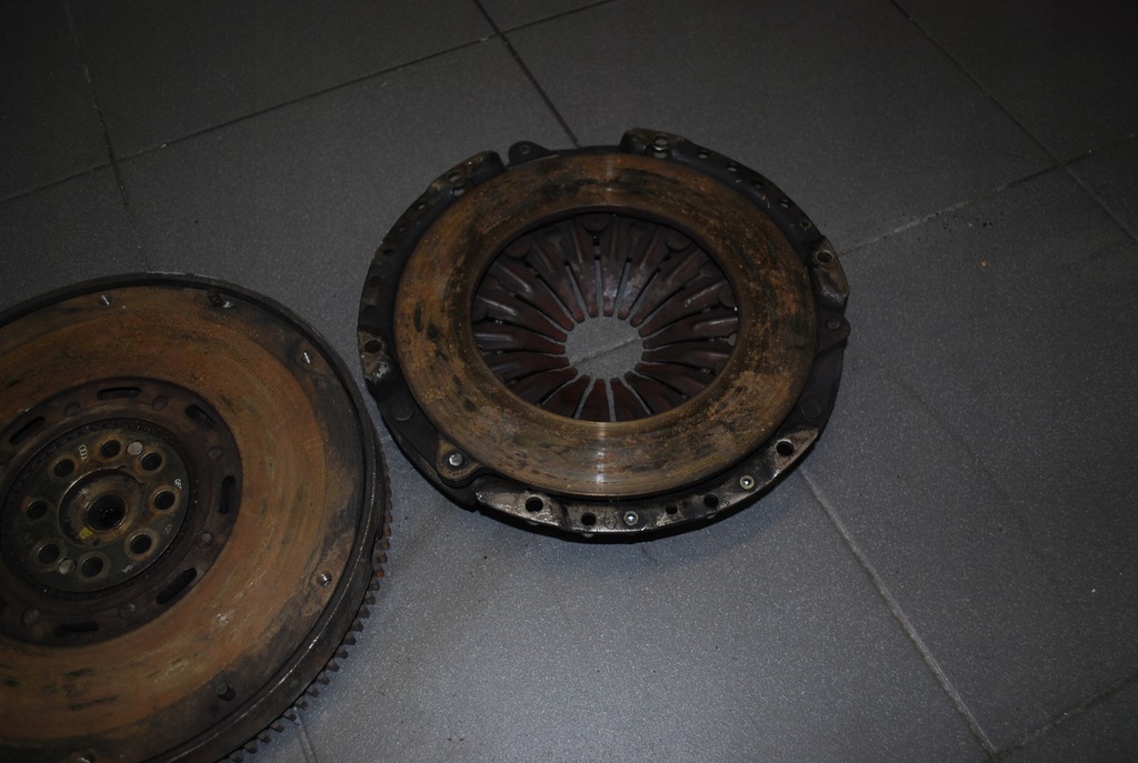 фото №2, Сцепление двухмассовый audi a8 d2 2.5 tdi 059141117e