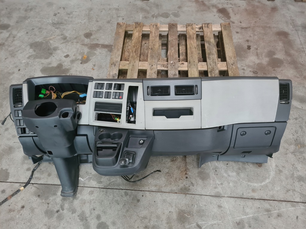 фото №7, Панель  панель приладів приладова перехідник праворульна volvo fl euro 5