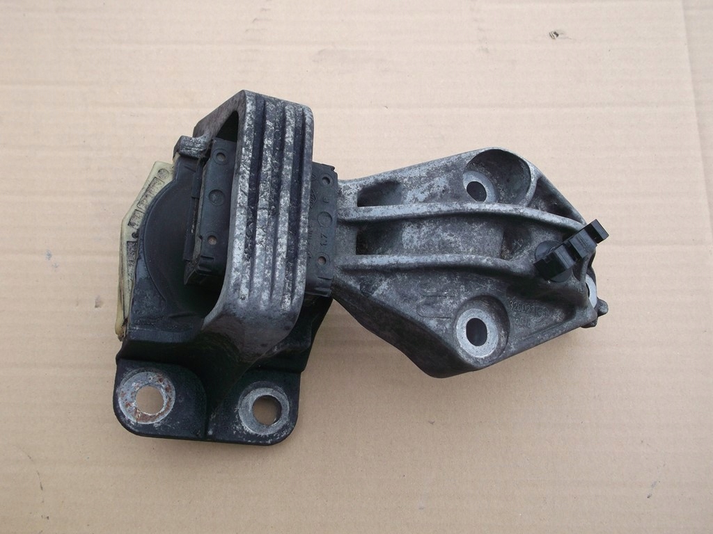 фото №1, Renault scenic iii 3 1,5 dci кронштейн подушка двигателя