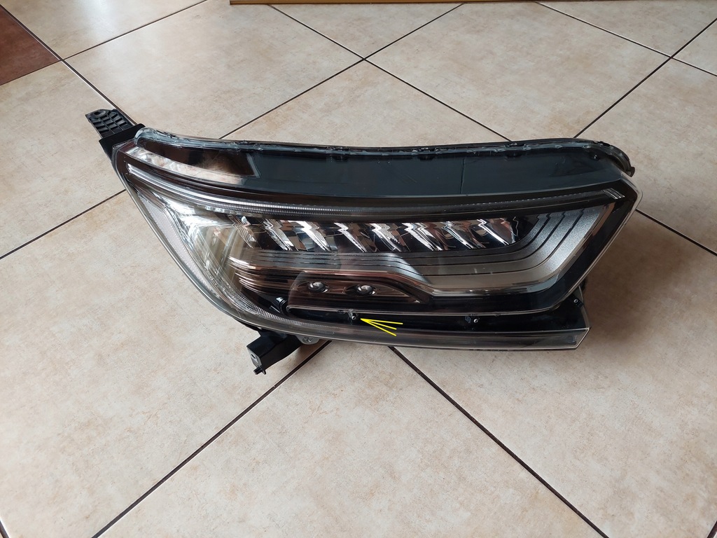 фото №1, Лампа перед - правая - full led - с doświetlaniem --- honda cr-v v - 2018