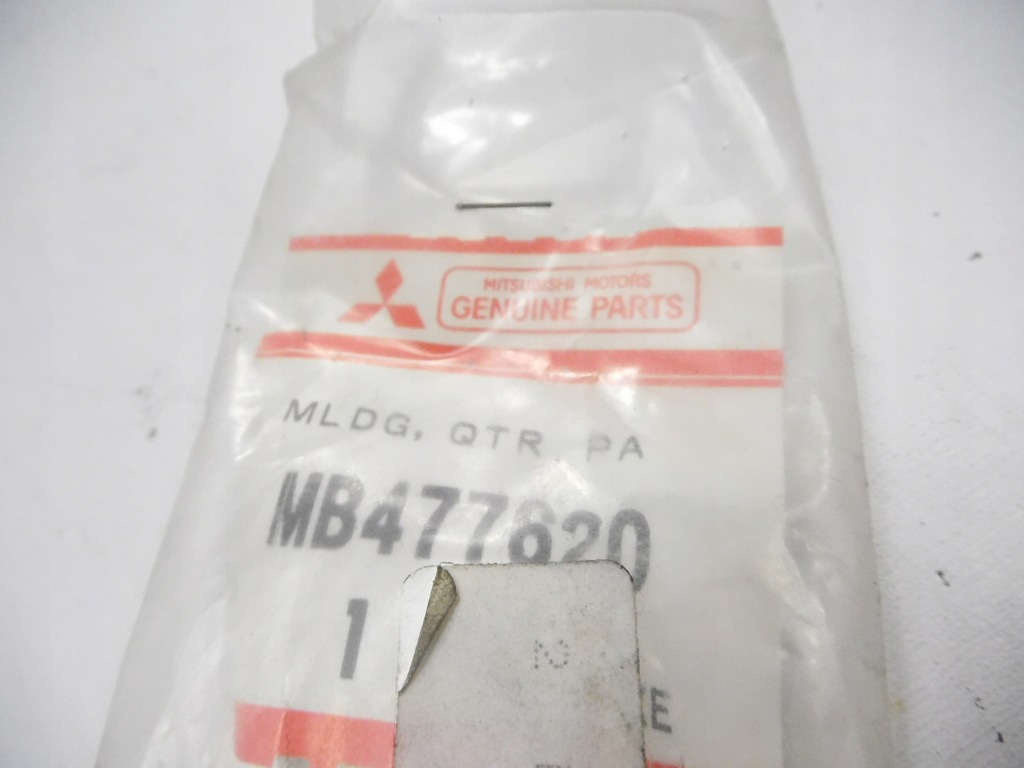 фото №7, Молдинг правий задня mitsubishi galant оригінальний номер mb477620