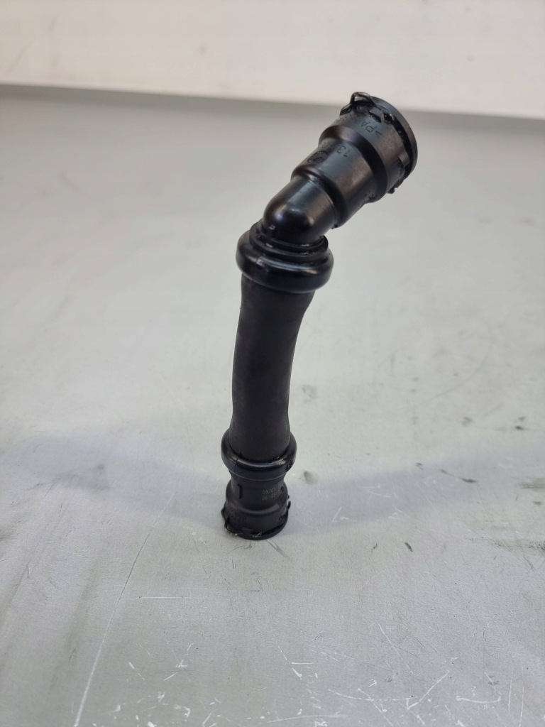 Mercedes-benz a w176 2014 патрубок / трубка вентиляційна трубка в Україні