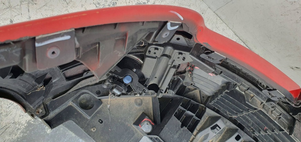 Renault megane iii 3 lift бампер перед передний 620221285r в Украине