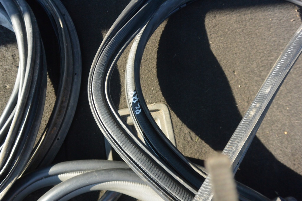 фото №3, Прокладка дверь крышки багажника комплект toyota prius plus + eu