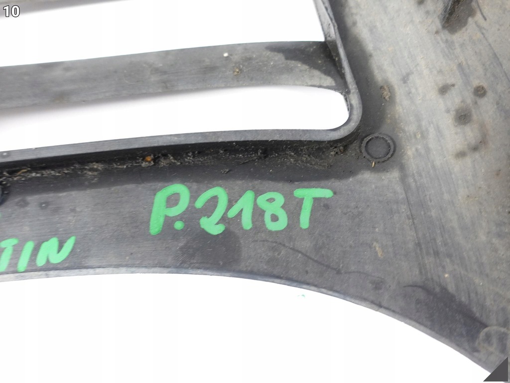 фото №11, Aston martin db11 16- подкрылок решётка защита впуск воздуха hy53-280b83-ab