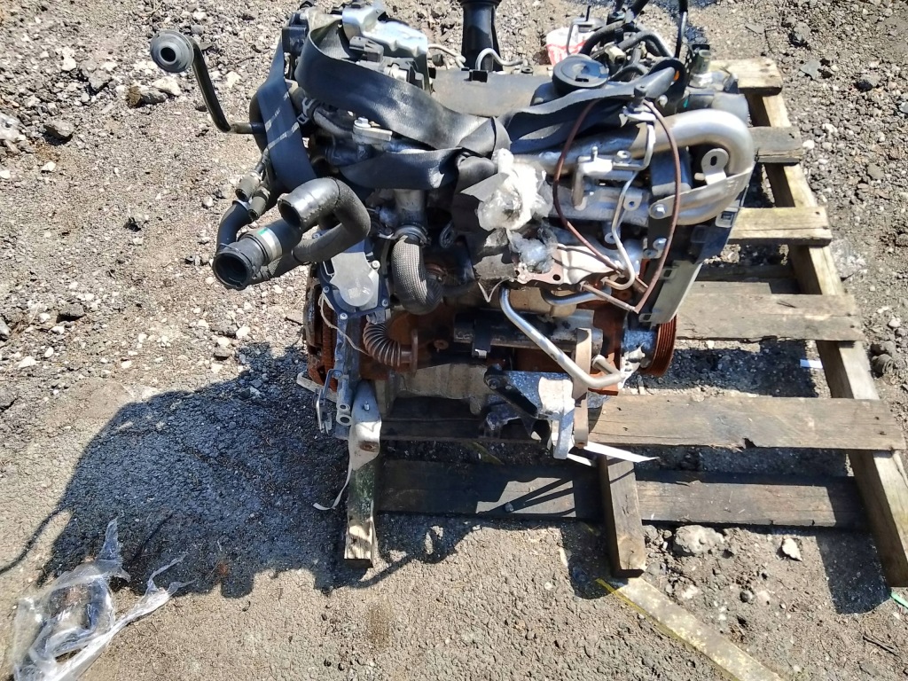 Mercedes dacia renault 1.5 dci двигатель комплектный  k9k612 Цена