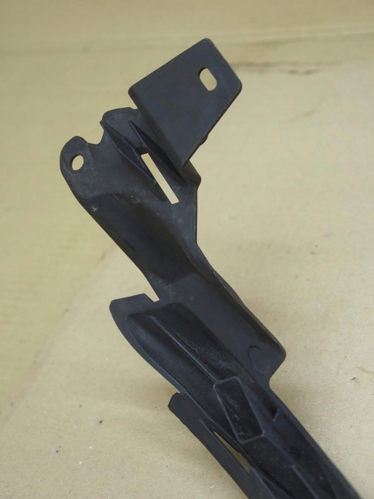 Opel zafira c lift 2016-2019 rok кронштейн pod бампер правый 13478590 Недорого