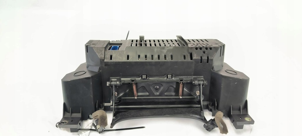 фото №8, Счетчик приборная панель 4e0920930f audi a8 d3