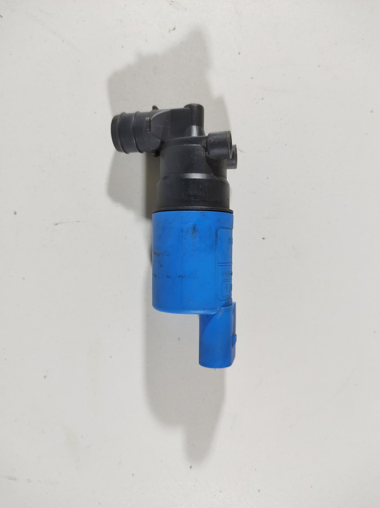 фото №1, Volvo v60 13r- помпа омывателя