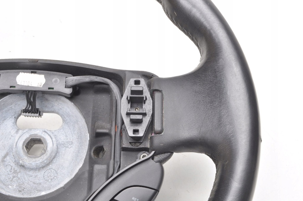 фото №8, Aston martin db9 воздуховод кожаный d2r3a