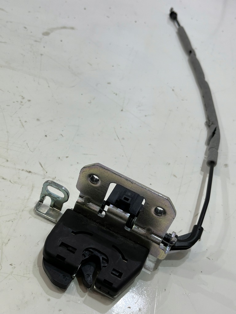 фото №1, Замок сиденье mercedes w204 coupe lift