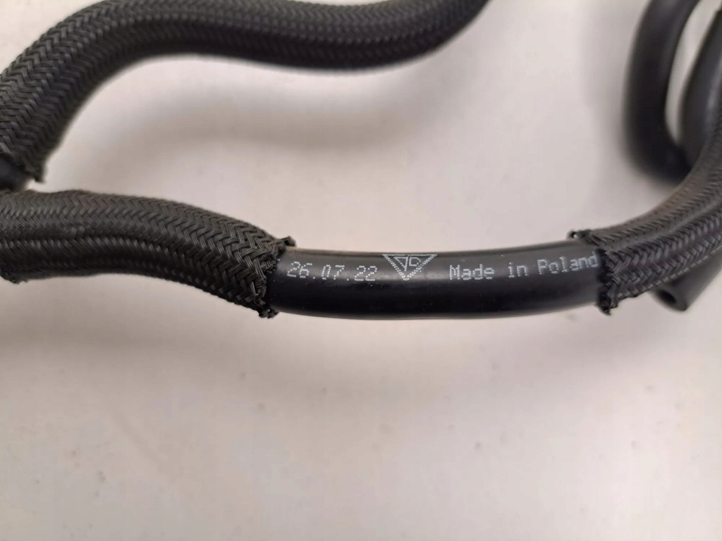 Шланг топлива porsche macan 95b 8w0612797 2021 Цена