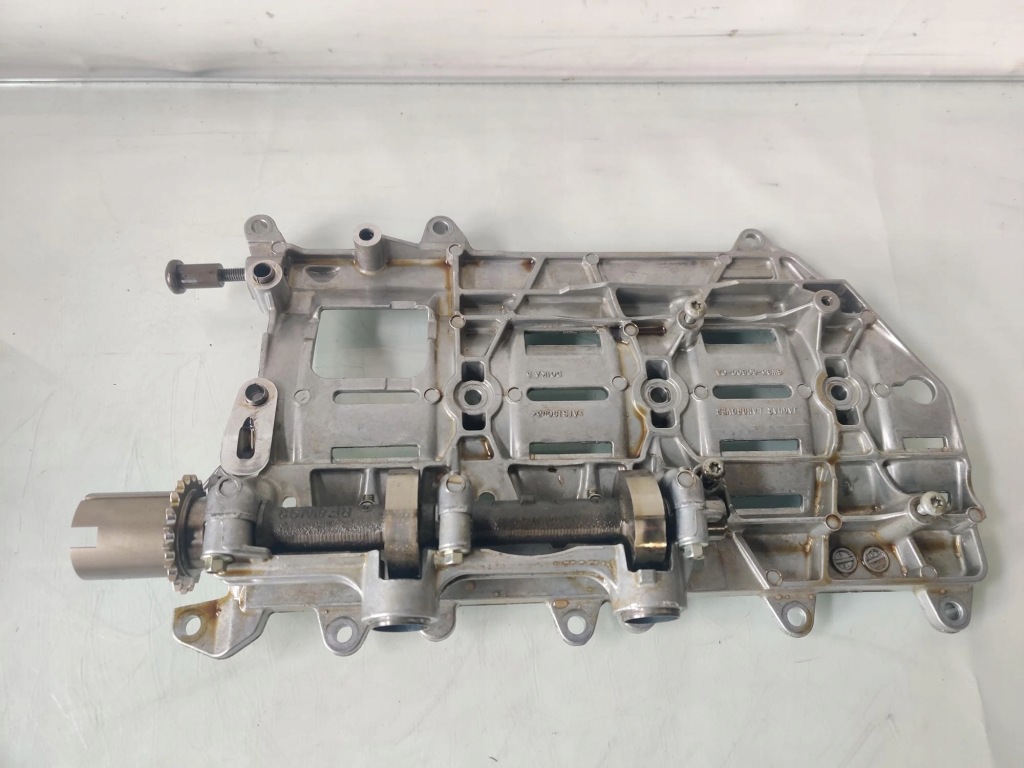 Купити Вал приводу насос пального 306ps 3.0 scv6 jaguar / land rover range rover