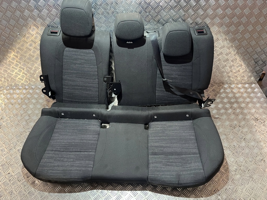 Купити Заднє сидіння задні задня сидіння jeep avenger 23-