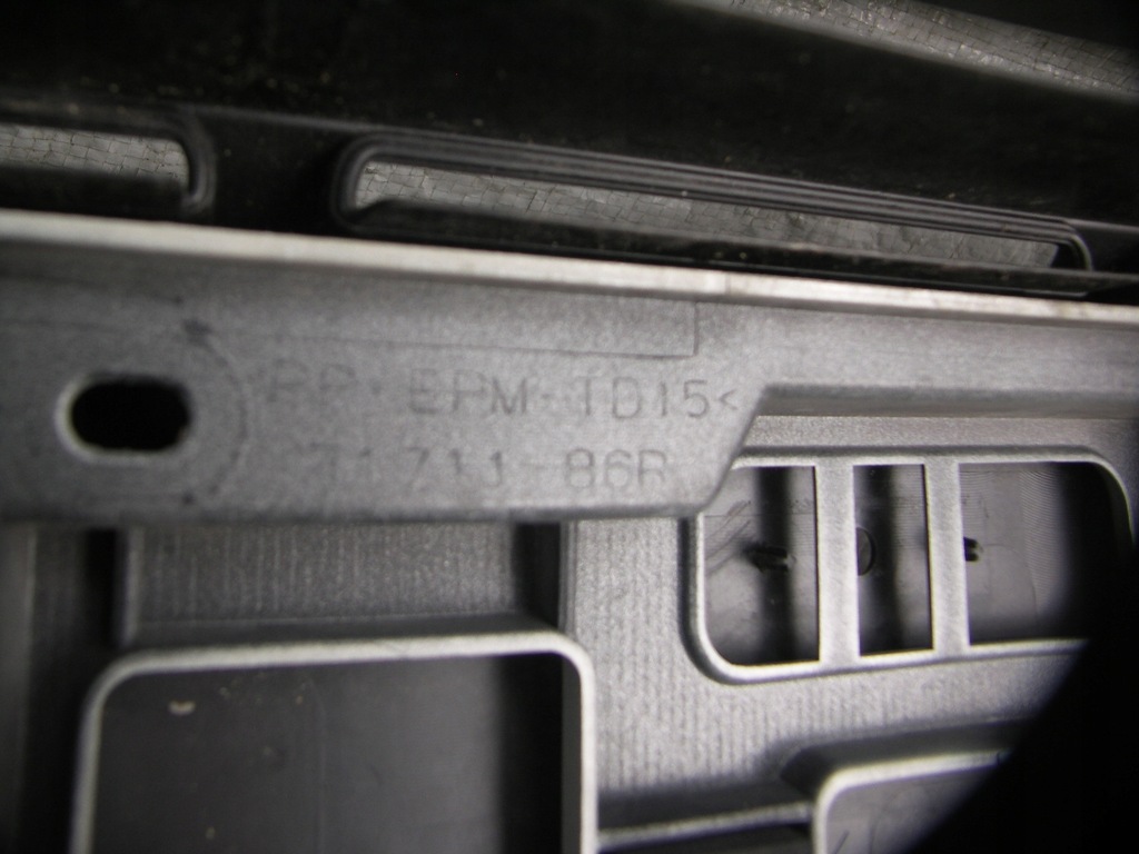 фото №10, Suzuki vitara iii lift 18 + бампер перед передний решётка радиатора