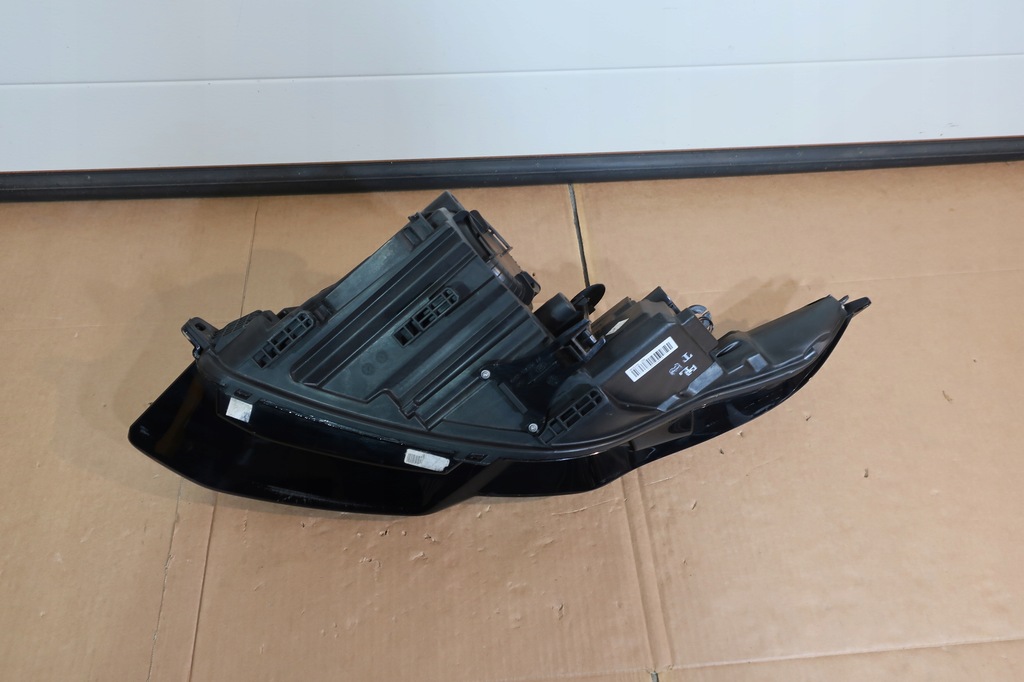 фото №3, Права лампа range rover evoque