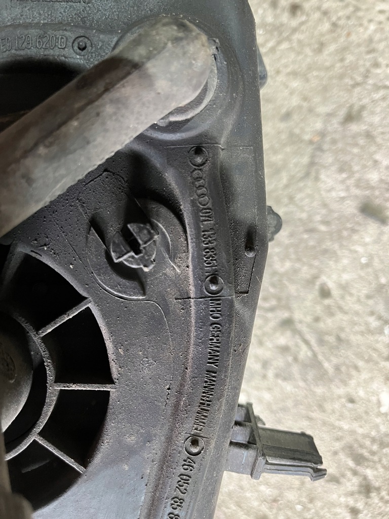 фото №7, Корпус фильтра воздуха audi a8 s8 d3 07l133835h