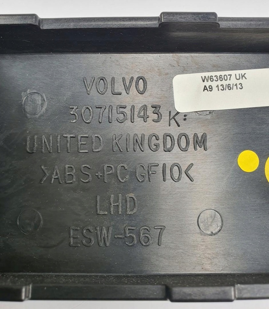 Молдинг декоративная консоли декоративная  volvo v70 3 30715143 с Разборки